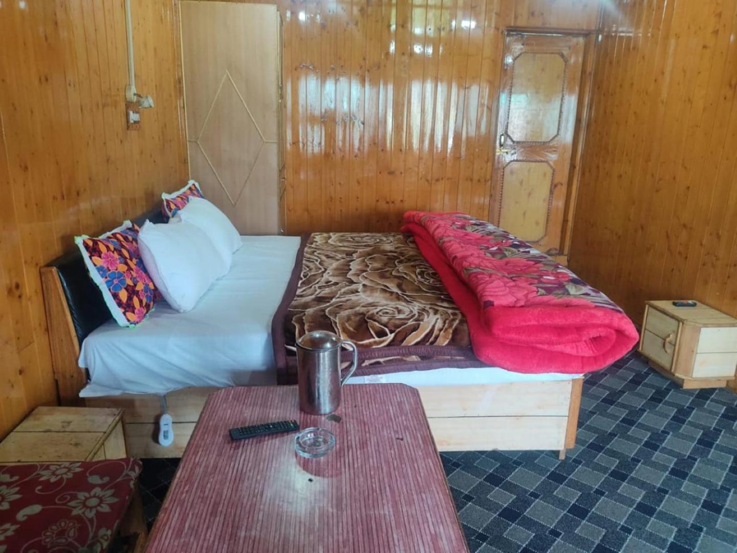 Roseland Cottage , Gulmarg Buitenkant foto