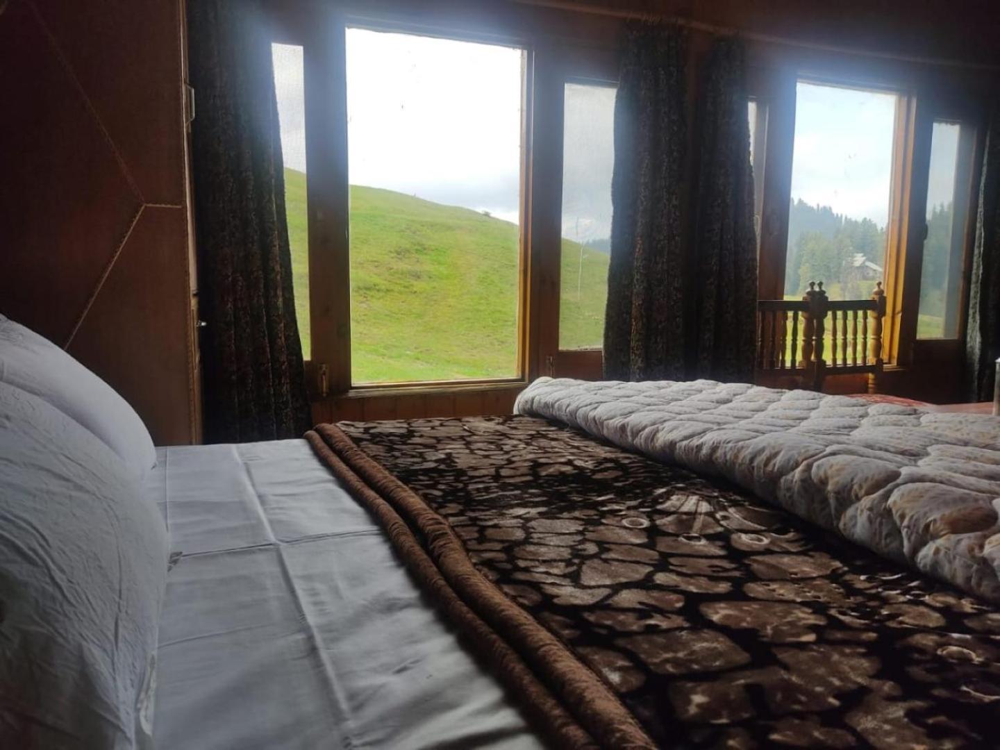 Roseland Cottage , Gulmarg Buitenkant foto