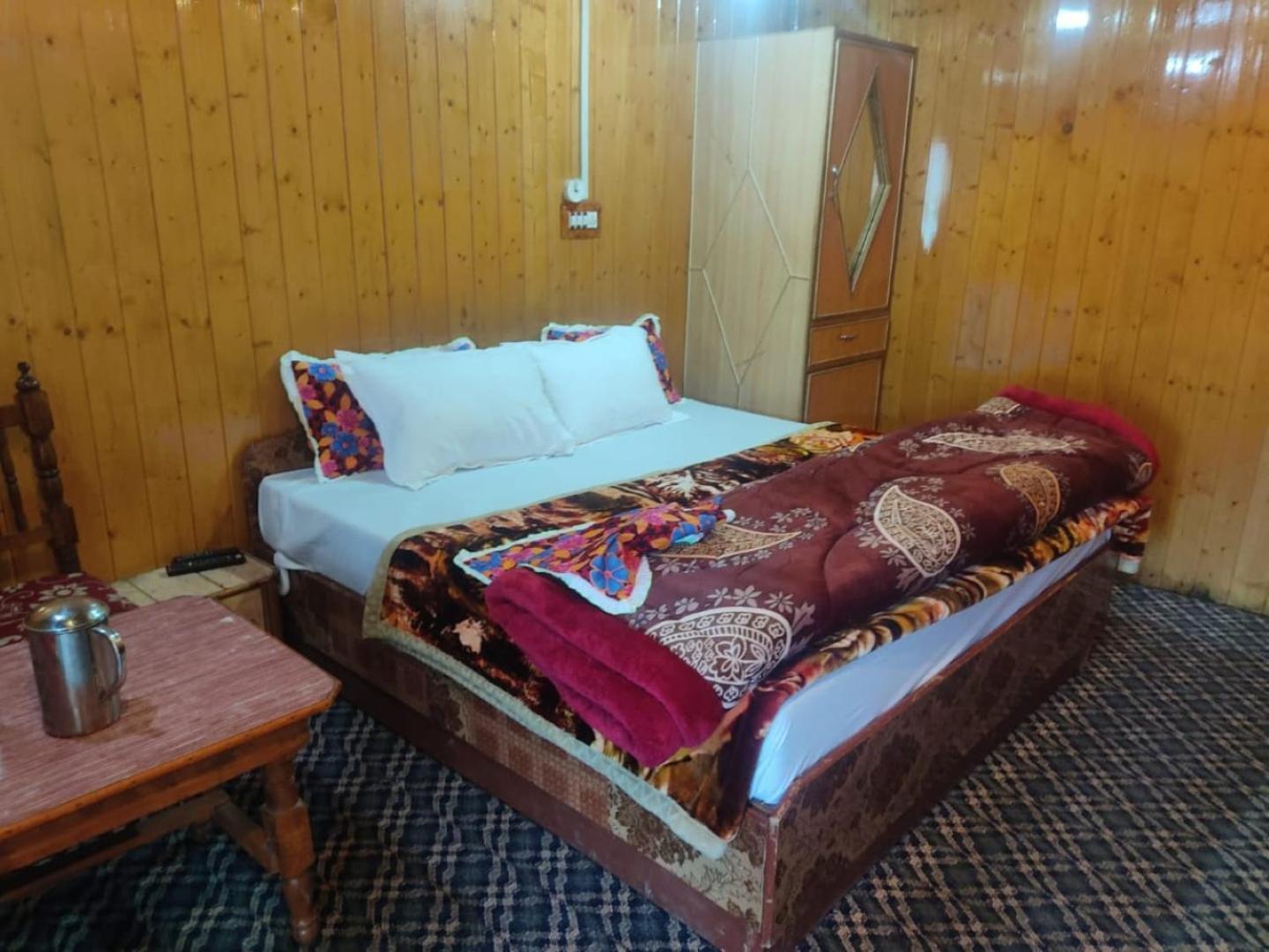 Roseland Cottage , Gulmarg Buitenkant foto