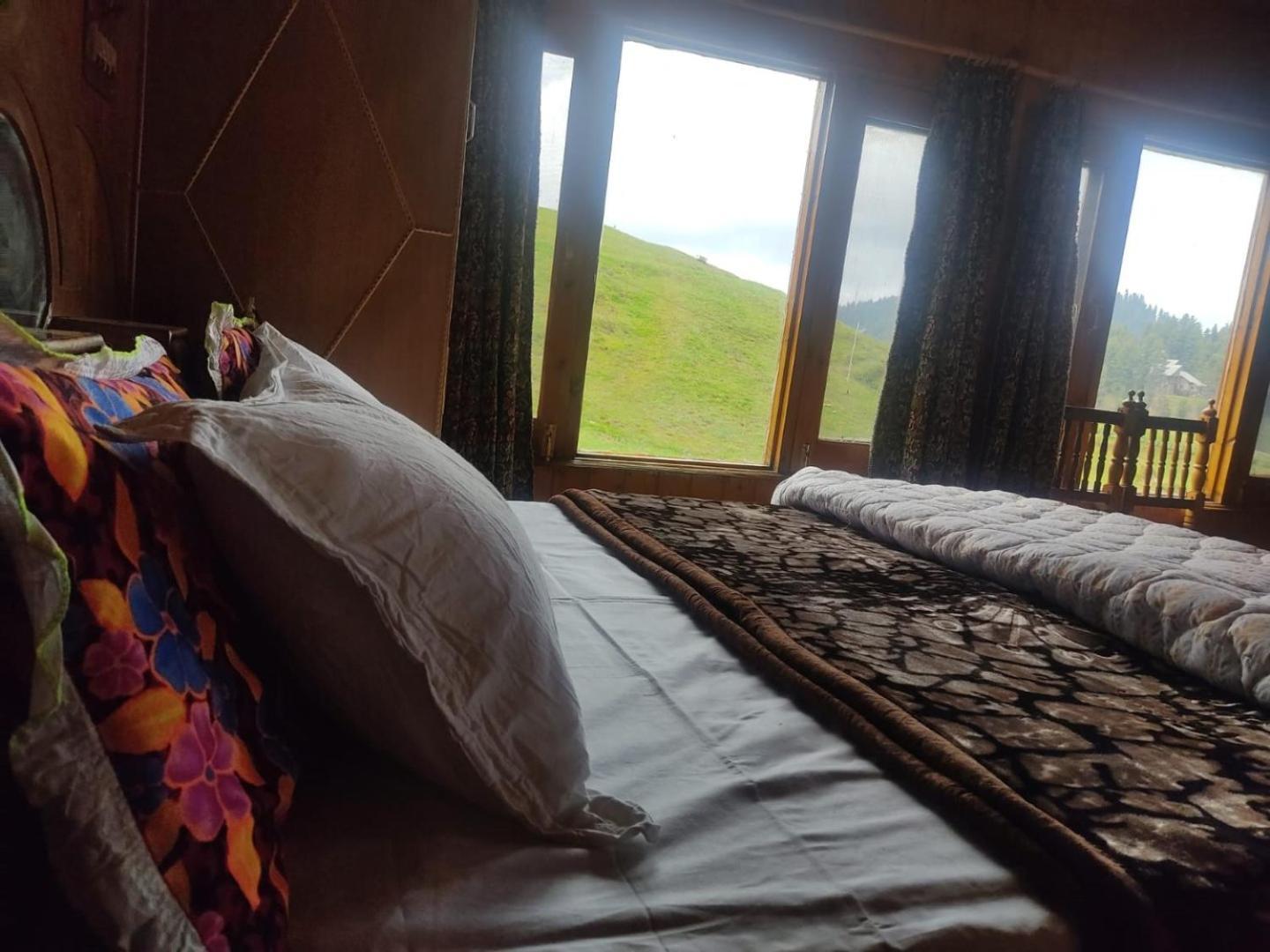 Roseland Cottage , Gulmarg Buitenkant foto